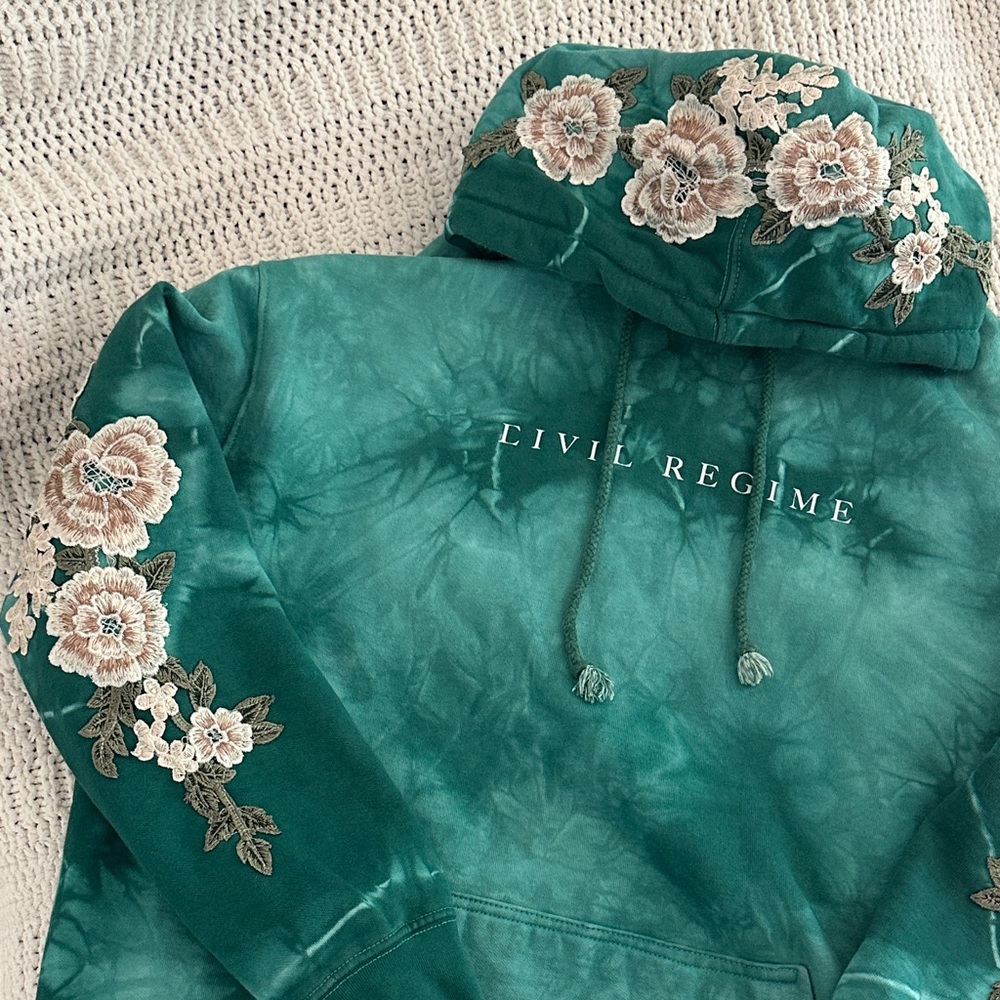 Civil Regime Aqua‎ Marble Rose Green Tie-Dye Floral Embroidered Hoodie – S